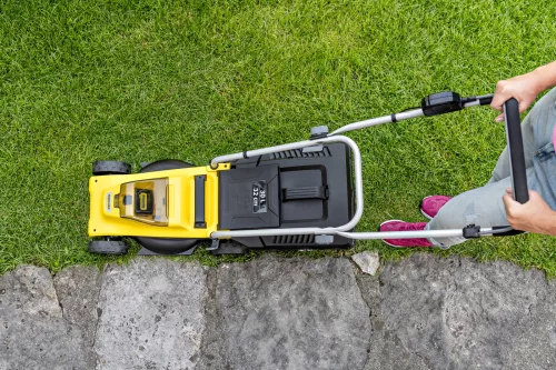 Karcher  LMO 2-18 EU, akkumulátoros fűnyíró