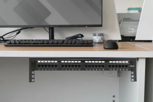 DIGITUS DN-48004 19" 4U fekete hálózati fali konzol