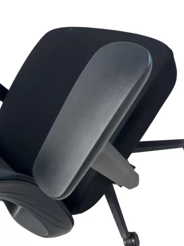 Aarven, Fekete, 3D kartámaszos, 2D fejtámaszos, deréktámaszos, Irodai szék  /1db/