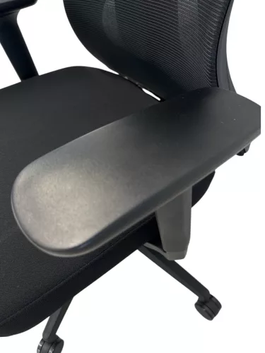 Aarven ,Fekete, 3D kartámaszos, deréktámaszos, Irodai Szék / 1db/